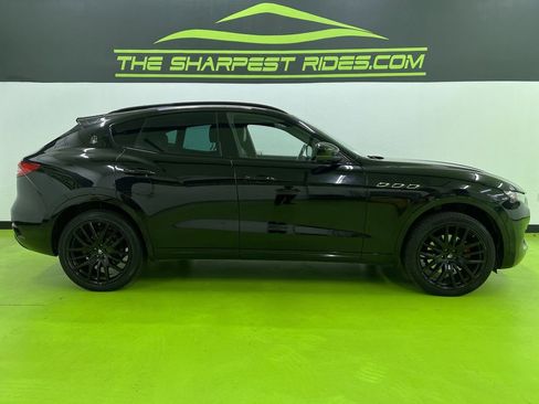 Used 2018 Maserati Levante AWD/4WD image 11