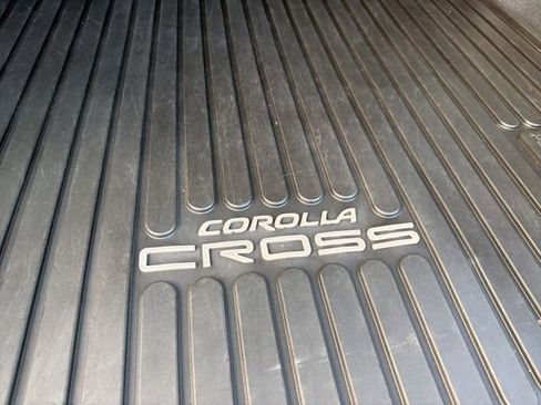 Used 2022 Toyota Corolla Cross L image 29