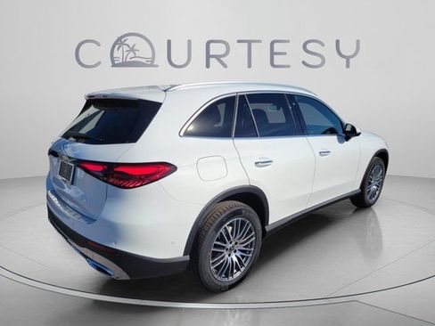 Certified 2026 Mercedes-Benz GLC 300 image 4