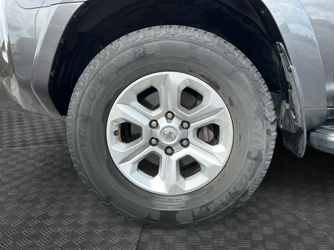 Used 2023 Toyota 4Runner SR5 Premium w/ Moonroof Package AWD/4WD image 10