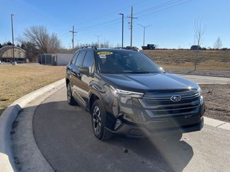 Used 2025 Subaru Forester Premium w/ Convenience Package #1 video 1