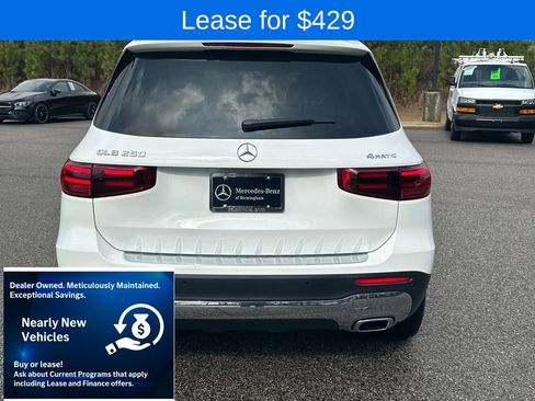 Used 2025 Mercedes-Benz GLB 250 4MATIC image 11