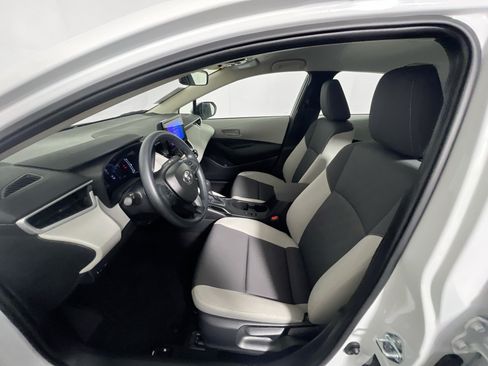 Used 2026 Toyota Corolla LE FWD image 14