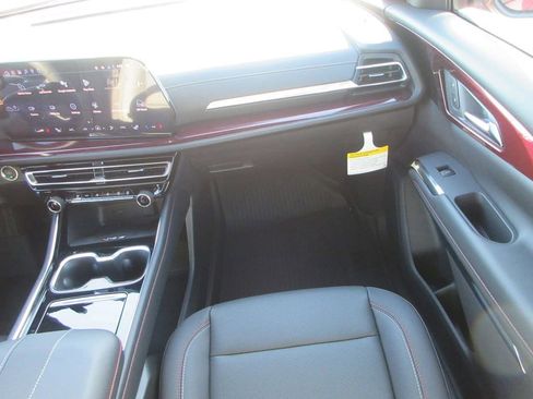 New 2026 Chevrolet Traverse Z71 w/ LPO, Floor Liner Package image 17