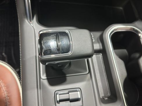 Used 2024 GMC Sierra 1500 Denali Ultimate image 17