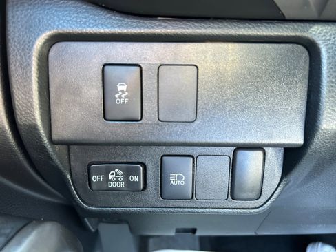 Used 2021 Toyota Tacoma SR5 w/ Technology Package image 23