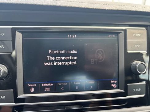 Used 2019 Volkswagen Jetta SE FWD image 19