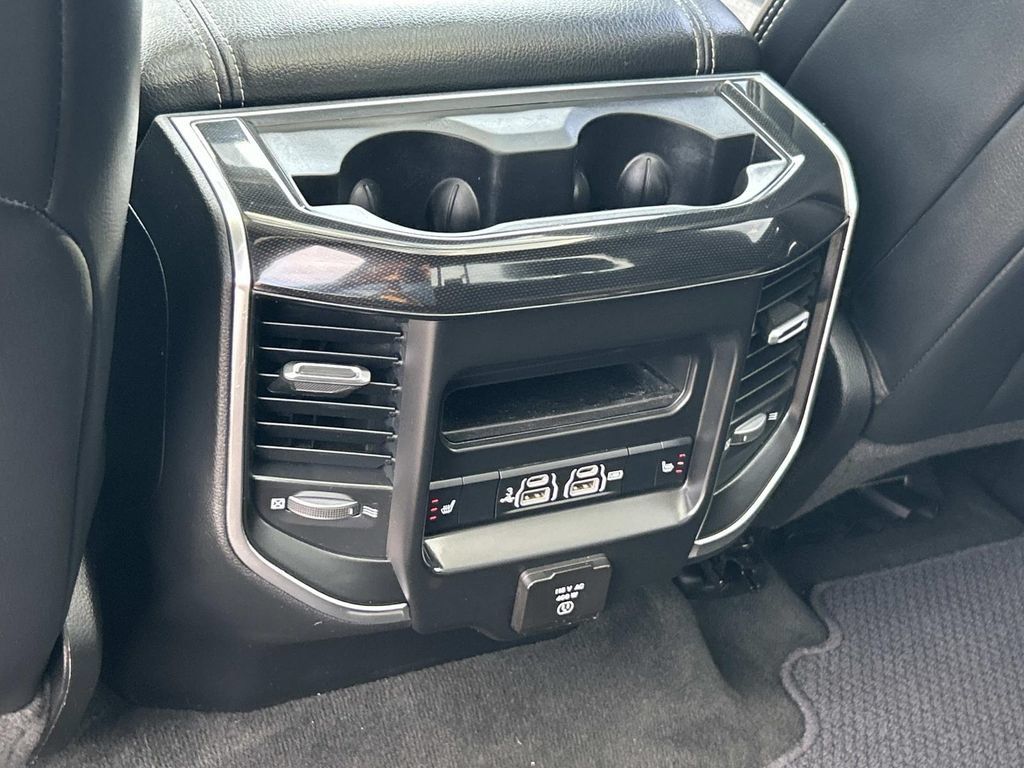 Used 2019 RAM 1500 Laramie AWD/4WD image 29