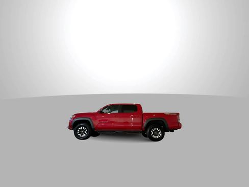 Used 2021 Toyota Tacoma TRD Off-Road w/ Technology Package AWD/4WD image 5