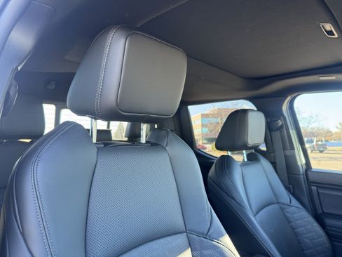 Used 2025 Toyota Tacoma TRD Off-Road image 20