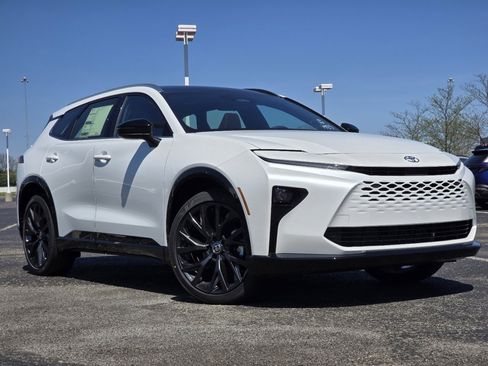 New 2026 Toyota Crown Signia AWD/4WD image 2