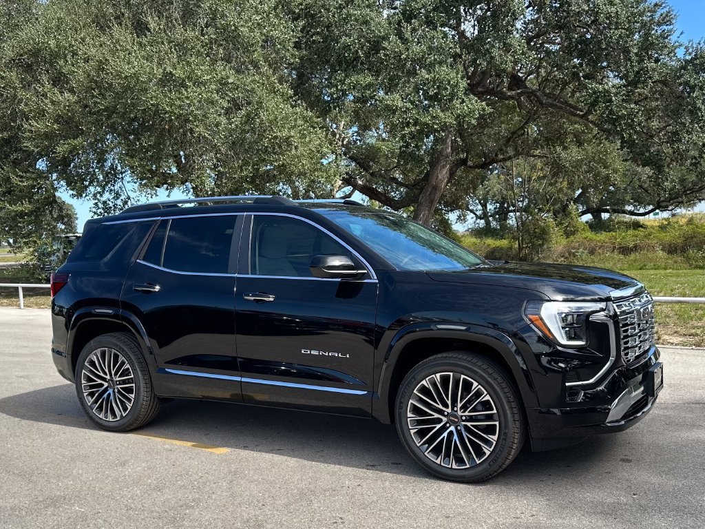 New 2027 GMC Terrain Denali w/ LPO, Floor Liner Package AWD/4WD image 3