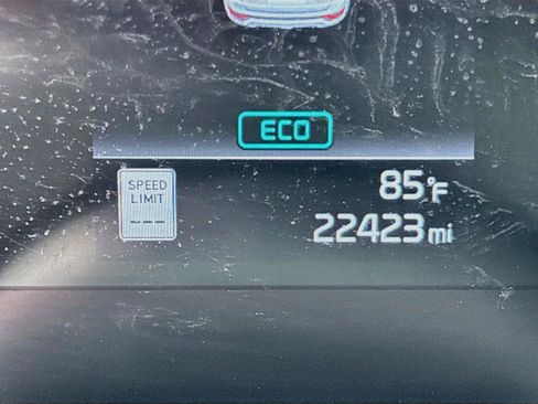 Used 2025 Kia Niro LX FWD image 12