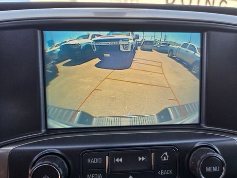 Used 2018 Chevrolet Silverado 1500 LT w/ LT Eassist Package AWD/4WD image 7
