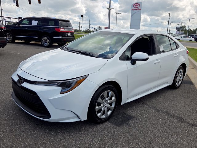 Certified 2026 Toyota Corolla LE FWD image 3