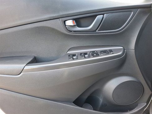 Used 2023 Hyundai Kona SEL image 12