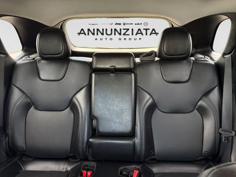 Used 2019 Jeep Cherokee Limited AWD/4WD image 19