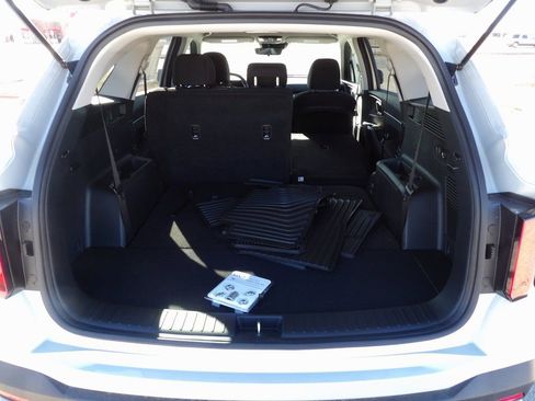 New 2026 Kia Sorento LX image 8