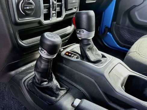 Used 2023 Jeep Wrangler Unlimited Sport w/ Sun And Sound Package AWD/4WD image 22