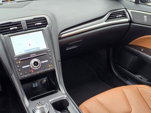 Used 2020 Ford Fusion Titanium image 33