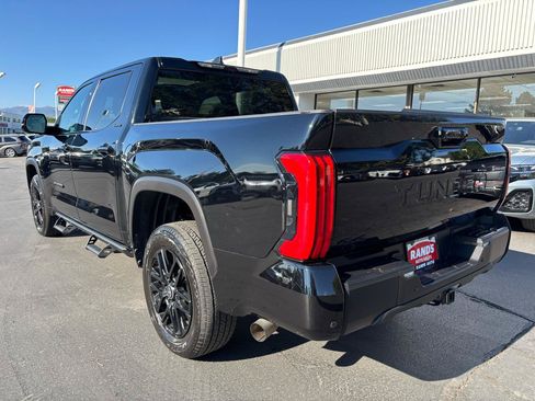 Used 2025 Toyota Tundra Limited AWD/4WD image 10