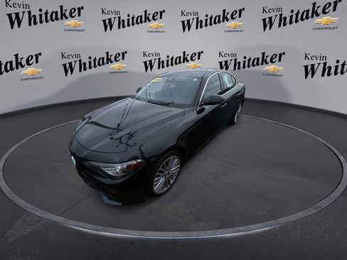 Used 2020 Alfa Romeo Giulia Ti w/ Quick Order Package 22X Lusso image 4