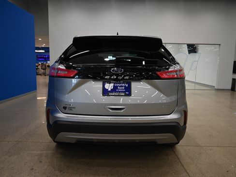 Certified 2024 Ford Edge SEL image 7
