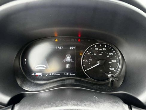 Used 2023 Nissan Kicks SR image 20