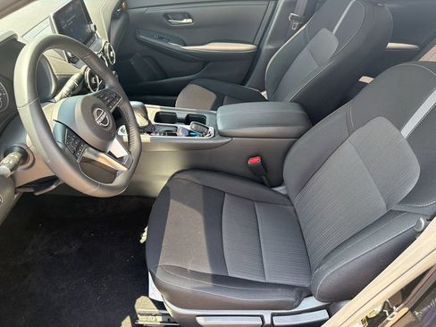 Used 2025 Nissan Sentra SV w/ All-Weather Package FWD image 9