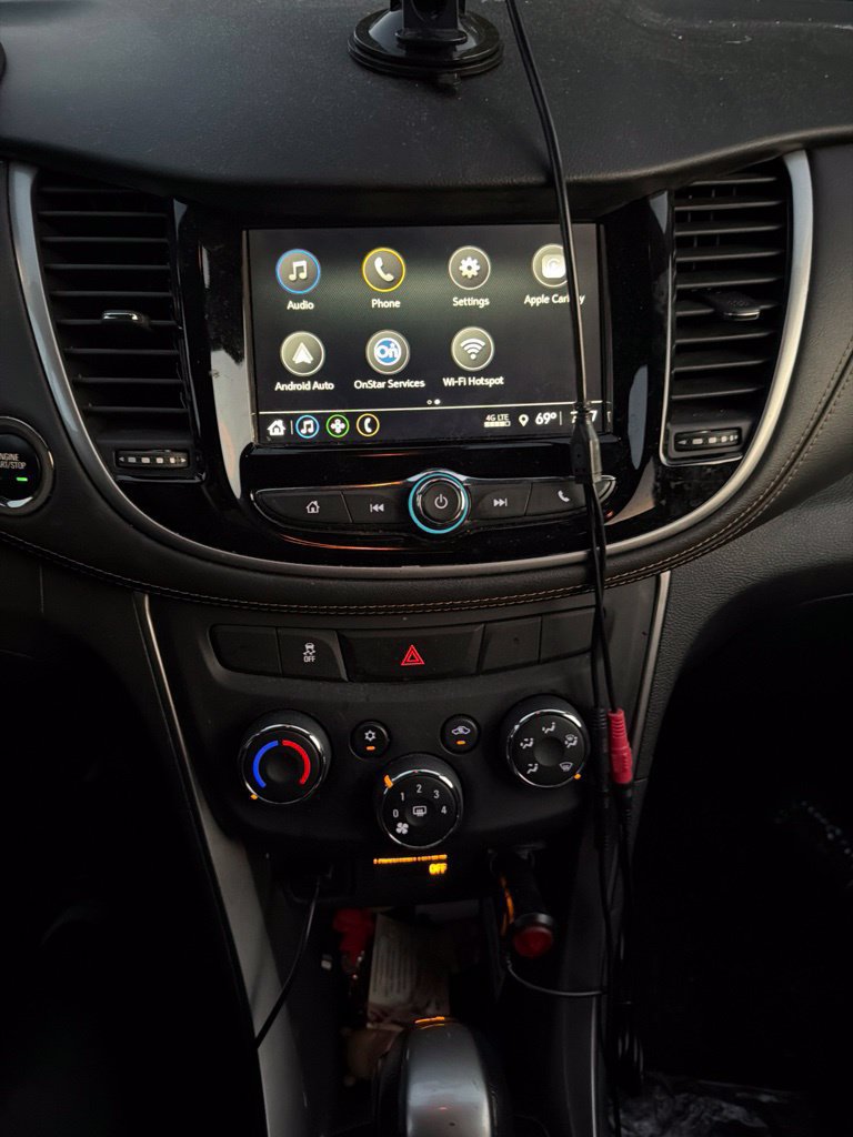 Used 2018 Chevrolet Trax LT w/ LT Convenience Package AWD/4WD image 12