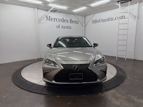 Used 2020 Lexus ES 350 w/ Premium Package image 2