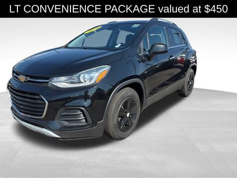 Used 2019 Chevrolet Trax LT w/ LT Convenience Package FWD image 1