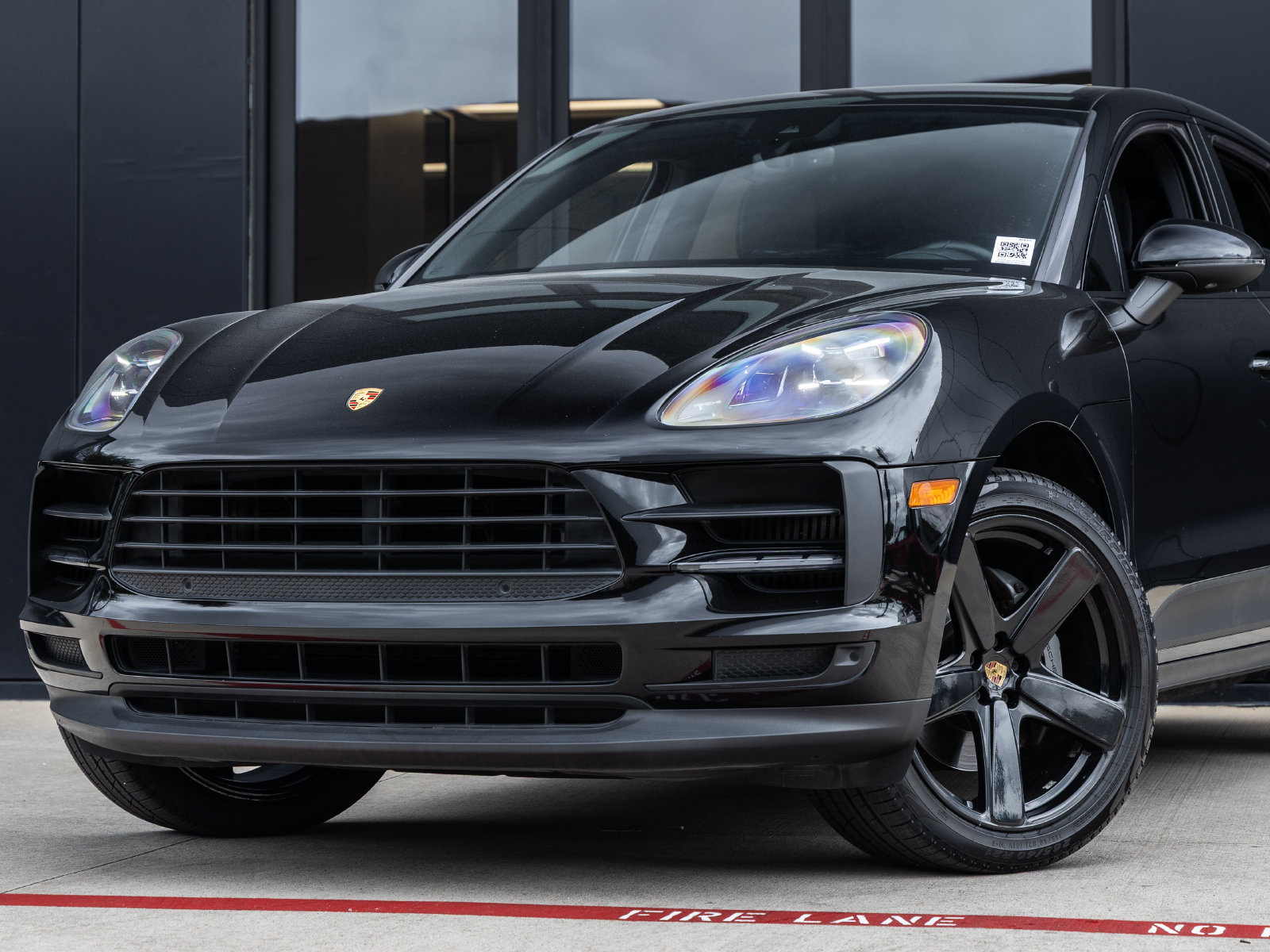 Certified 2019 Porsche Macan S AWD/4WD image 7