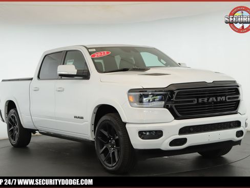 Used 2022 RAM 1500 Laramie AWD/4WD image 1