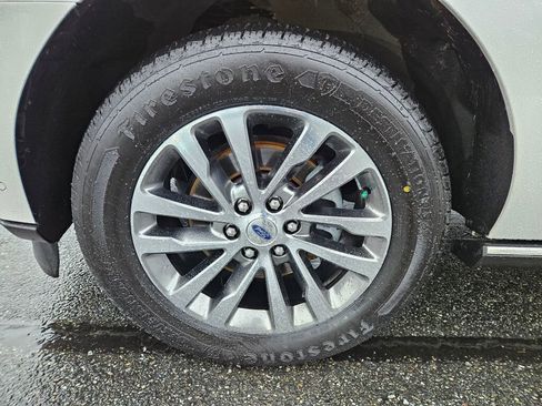 Used 2018 Ford Expedition Limited w/ Equipment Group 301A image 8