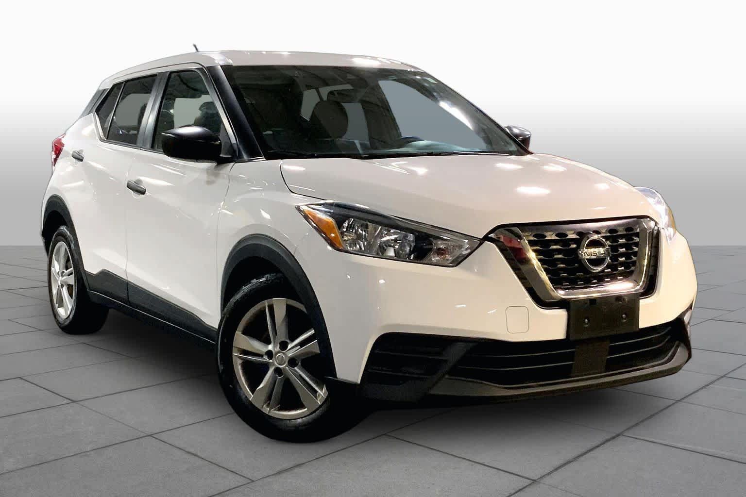 Used 2020 Nissan Kicks S FWD image 3