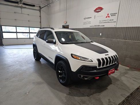 Used 2015 Jeep Cherokee Trailhawk w/ Leather Interior Group AWD/4WD image 1