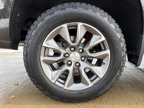 Used 2021 Chevrolet Silverado 1500 LT w/ Z71 Off-Road Package image 10