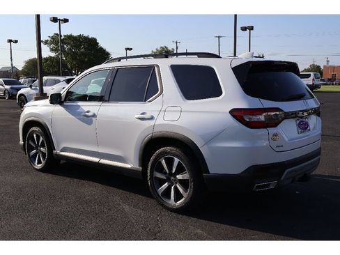 Used 2024 Honda Pilot Elite image 17