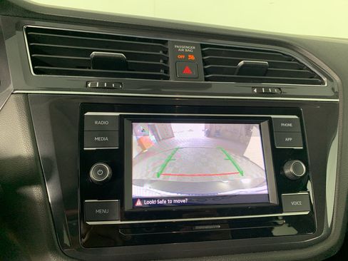 Used 2021 Volkswagen Tiguan S FWD image 27