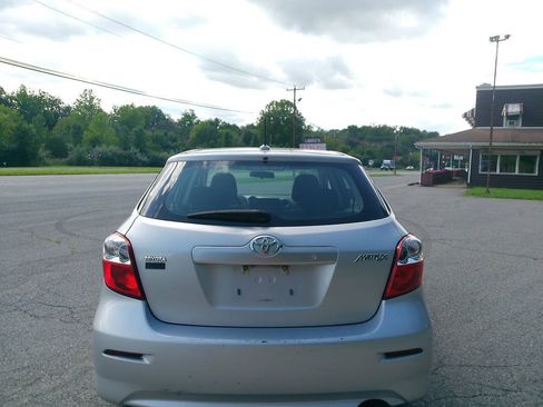 Used 2010 Toyota Matrix FWD image 25