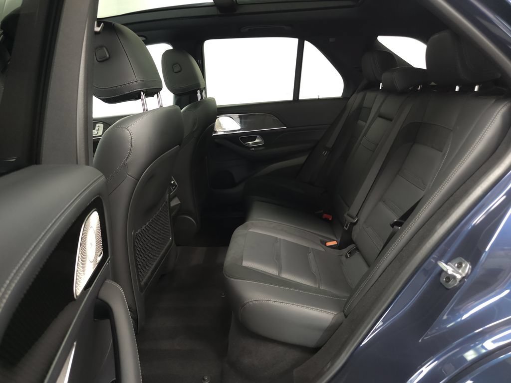 Used 2025 Mercedes-Benz GLE 53 AMG 4MATIC w/ AMG Night Package image 28