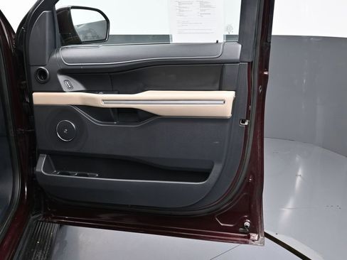 Used 2024 Ford Expedition Max Limited image 37