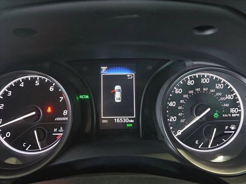 Used 2024 Toyota Camry SE w/ Convenience Package FWD image 12