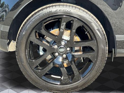 Used 2024 Land Rover Range Rover Evoque S AWD/4WD image 12