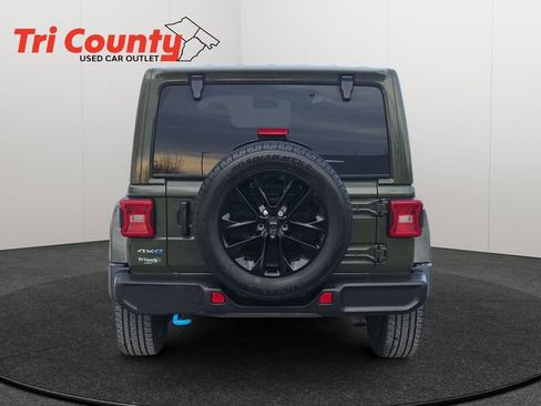 Used 2024 Jeep Wrangler Unlimited Sahara image 7