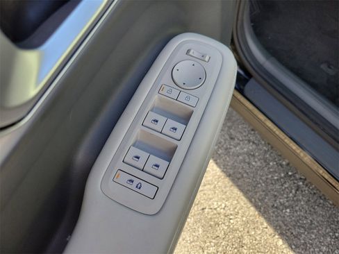 Used 2025 Hyundai Santa Fe SEL image 14