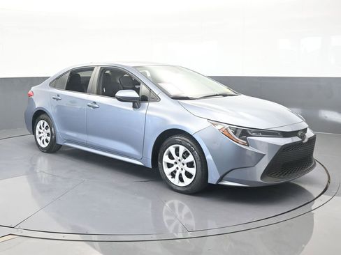 Used 2022 Toyota Corolla LE image 8