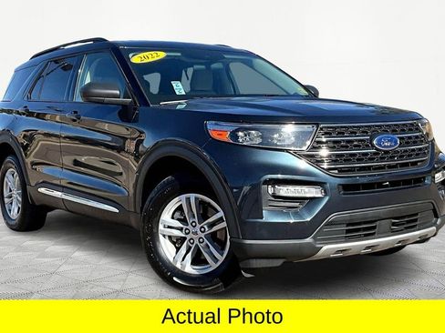 Used 2022 Ford Explorer XLT w/ Equipment Group 202A image 11