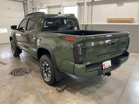 Used 2022 Toyota Tacoma TRD Off-Road image 4